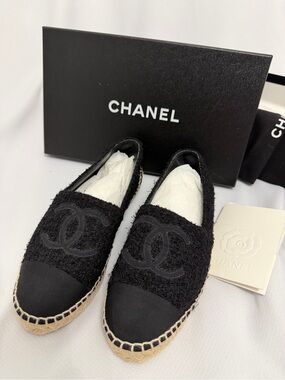 CHANEL Black Tweed & Canvas Espadrille Flats with CC Logo